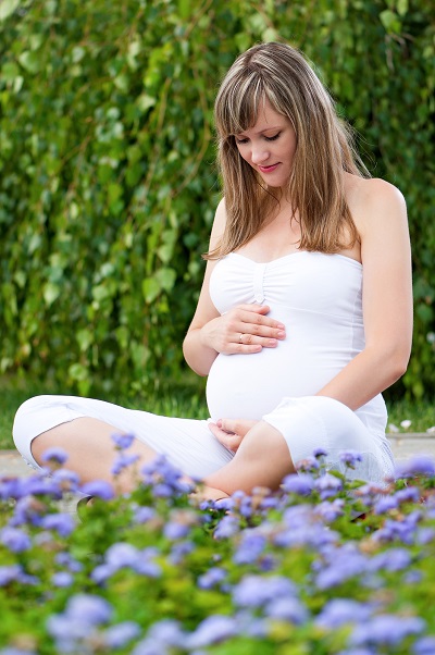 bigstock Happy pregnant woman in the pa 44691553