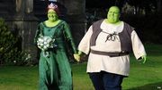 Παραμυθένιος γάμος! Ο γαμπρός ντύθηκε Σρεκ και η νύφη Φιόνα! (εικόνες)