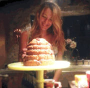 Η Μπλέικ Λάιβλι έφτιαξε κέικ για τα γενέθλια της Μπιγιόνσε! (εικόνες)