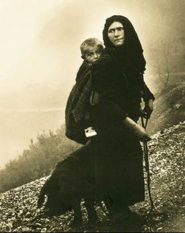 Η Ελληνίδα μάνα στο Έπος του 40 μέσα από ιστορίες, ποιήματα και φωτογραφίες  - Mothersblog.gr
