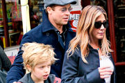 Shiloh Pitt-Jolie: Θέλει να αποκαλεί «μαμά» την Jennifer Aniston; Το δημοσίευμα που «έβαλε» φωτιές