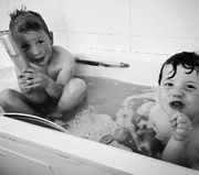 Η ζωή με αγόρια στο σπίτι μέσα από φωτογραφίες