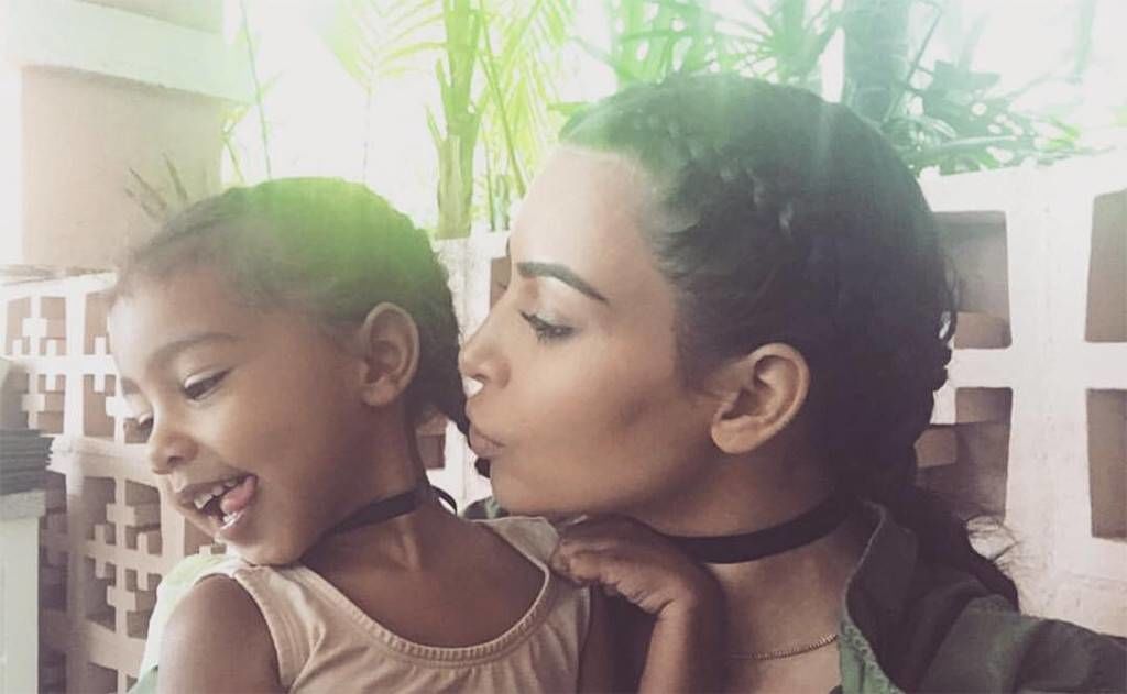 Οι πιο τρυφερές στιγμές της Kim Kardashian με την κόρη της, North West