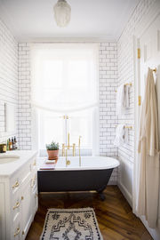 Είκοσι έξυπνες ιδέες για να ανανεώσετε το μικρό σας μπάνιο (pics)