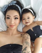 Μαμά και κόρη βγάζουν τις πιο γλυκιές selfies (pics)