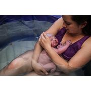 Έτσι νιώθει μια μαμά όταν κρατά ή βλέπει για πρώτη φορά το νεογέννητο μωρό της (pics)
