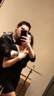 Το Τατουάζ: Είναι μαζί και τρελά ερωτευμένοι (Νέες φωτό)