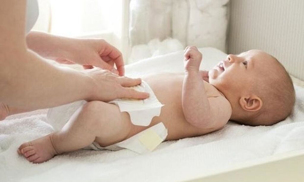 Διάρροια στα μωρά: Που οφείλεται και πότε πρέπει να ανησυχήσετε (vid)