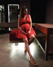 Ελένη Χατζίδου: Ακόμη μια Ελληνίδα διάσημη μανούλα που επέλεγε άνετα ρούχα στην εγκυμοσύνη της. 
