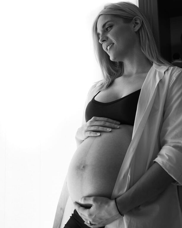 Μαντώ Γαστεράτου: Οι αδημοσίευτες φώτο στον όγδοο μήνα της εγκυμοσύνης της (pics)