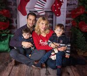 Χριστίνα Αλούπη: «Merry Christmas from our little family to yours ????❤️? Χρόνια πολλά σε όλους, ευτυχισμένα Χριστούγεννα ❣️»