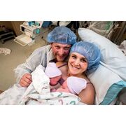 Η συγκλονιστική στιγμή της γέννησης διδύμων μέσα από μοναδικές φωτογραφίες (pics) 