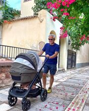 Χάρης Χριστόπουλος: Κάνει ποδήλατο μαζί με τον γιο του - Δείτε το βίντεο