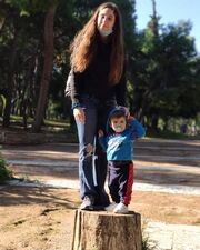 Φωτεινή Αθερίδου: Οι φοβερές φώτο με τον γιο της μέσα σε παιδική σκηνή 