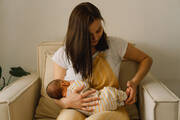6 εβδομάδες: Το μητρικό γάλα έχει την υψηλότερη συγκέντρωση αντισωμάτων