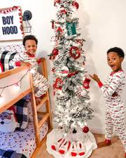 Παιδικό δωμάτιο με κουκέτα; Πώς το διακοσμήσετε χριστουγεννιάτικα (εικόνες)