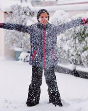Η Έλενα Ασημακοπούλου δημοσίευσε μία φωτογραφία της κούκλας κόρης της που ξεκάθαρα απολαμβάνει το χιόνι.