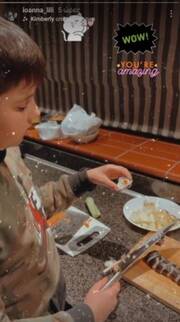 Ιωάννα Λίλη: Ο γιος της έφτιαξε σούσι στην κουζίνα του σπιτιού τους 