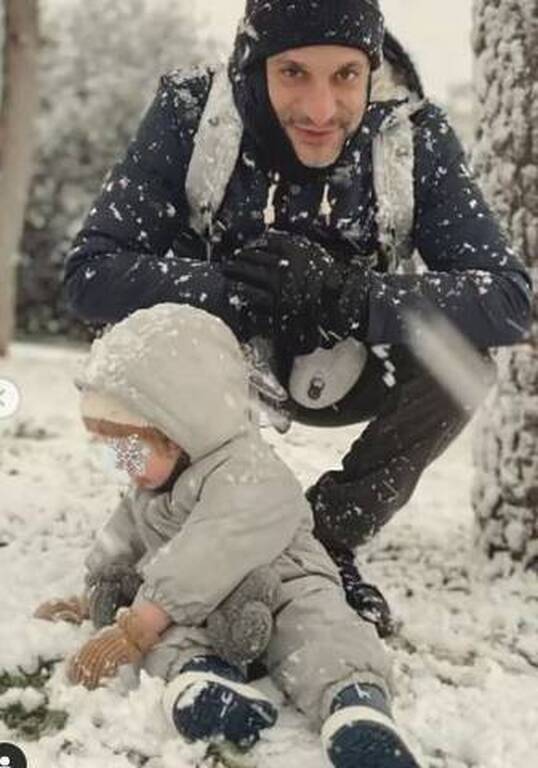 ο Γιώργος Χρανιώτης και ο γιος του  στα χιόνια