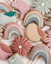 Μπισκότα σε διάφορα παστέλ αποχρώσεις - Πηγή φωτογραφίς: Instagram / flourdbybethany
