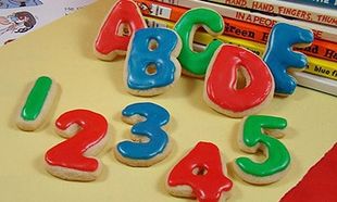 Μάθετε γράμματα και αριθμούς τρώγοντας μπισκότα 