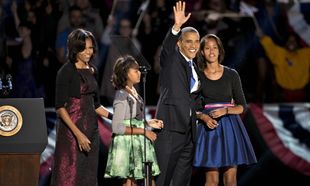 Η στιλάτη εμφάνιση της Malia και της Sacha δίπλα στον Barack Obama