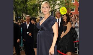 Κέιτ Γουίνσλετ: Αδιαφορεί για τα κιλά της εγκυμοσύνης!