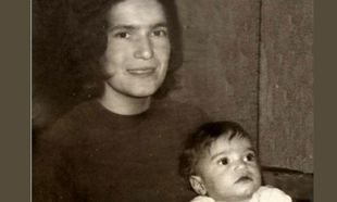 Η τραγική ιστορία της Ελληνίδας μάνας που αναζητά το παιδι της 44 ολόκληρα χρόνια