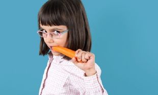 Λαχανικά και παιδί: Σταματήστε να πιέζετε τα παιδιά σας, τα στρέφετε εναντίον!