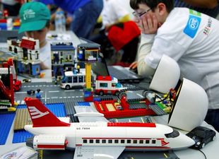 Μικροί επιστήμονες εν δράση! 1ος Πανελλήνιος Διαγωνισμός Εκπαιδευτικής Ρομποτικής με την υποστήριξη του OTE και της COSMOTE