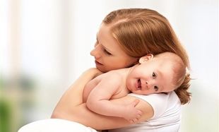 Το μωρό σε ηλικία 3 μηνών. Όλα όσα πρέπει να γνωρίζετε. Συμβουλεύει η ψυχολόγος Αλεξάνδρα Καππάτου