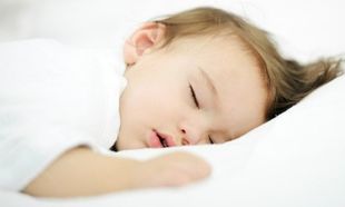 Πότε πρέπει τα παιδιά να σταματήσουν να κοιμούνται για μεσημέρι!