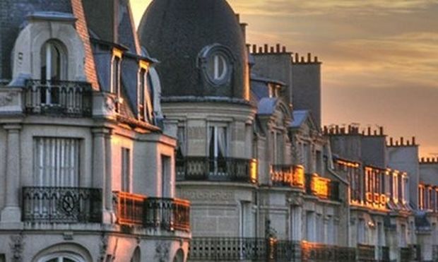 Οι σοφίτες του Παρισιού: Ομορφιά κρυμμένη στα ψηλά μπαλκόνια και τις στέγες της πόλης του Φωτός