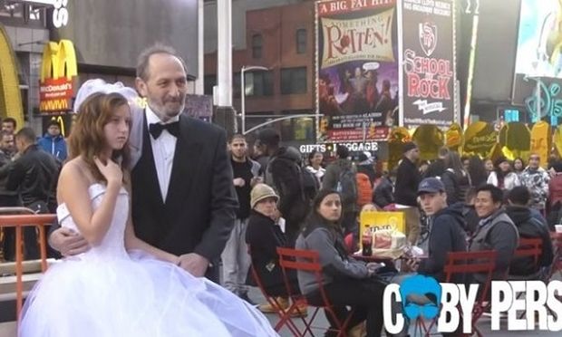 Ο 65χρονος που παντρεύτηκε 12χρονη στην Times Square είναι Έλληνας! (βίντεο)