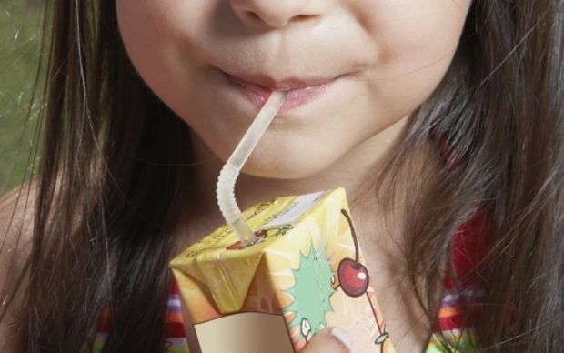 Δεν θα πιστεύετε πόση ζάχαρη περιέχουν οι παιδικοί χυμοί