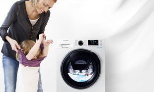 Samsung AddWash- Το «έξυπνο» πλυντήριο που θα γίνει ο καλύτερος  φίλος μιας μαμάς!