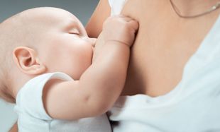 Unicef: Ο πρώτος θηλασμός μπορεί να κάνει τη διαφορά μεταξύ ζωής και θανάτου