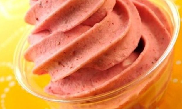 Frozen Yogurt φράουλα, με 3 μόνο υλικά