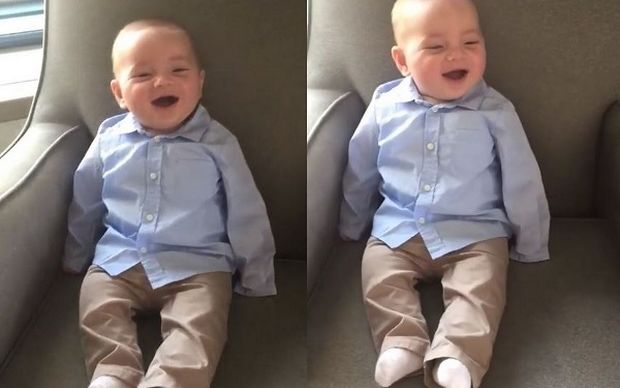 Δημοσίευσε βίντεο με τον 4 μηνών γιο της να ξεκαρδίζεται στα γέλια
