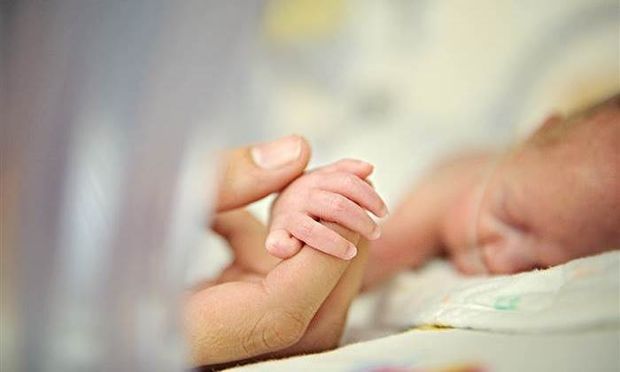 Πρόωρο μωρό: Συμβουλές για μαμάδες που έχουν «βιαστικά» μωράκια