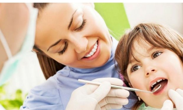 Παιδιά και δόντια: Γιατί είναι σημαντικός ο προληπτικός οδοντιατρικός έλεγχος