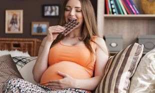 Σωστή διατροφή στην εγκυμοσύνη: 10 πράγματα που οι διατροφολόγοι τονίζουν στις μέλλουσες μανούλες!