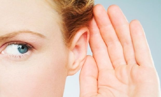 Πώς επηρεάζεται η ακοή των γυναικών από τα πολλά παυσίπονα