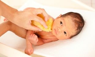 Πότε μπορώ να κάνω μπάνιο το νεογέννητο μωρό μου;
