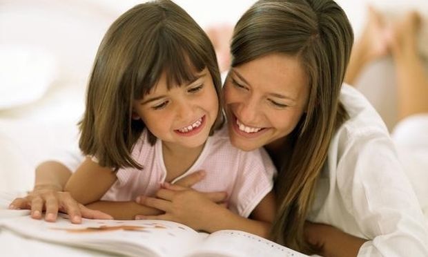 Γιατί το παιδί πρέπει να διαβάζει με τη μητέρα- Ποια είναι τα οφέλη