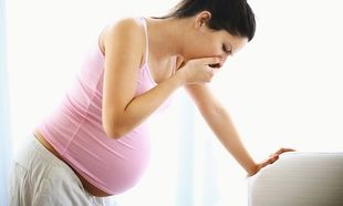 Ναυτίες στην εγκυμοσύνη: Ποιοι παράγοντες επιδεινώνουν τη ναυτία