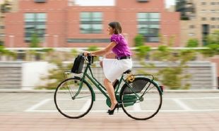 Ξεκινήστε το περπάτημα και το ποδήλατο στην πόλη-Τα οφέλη είναι πολλά