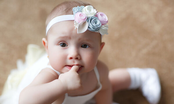 Βρέφος 5 μηνών: Τι μπορεί να κάνει το μωρό σας σε αυτή την ηλικία (pics)