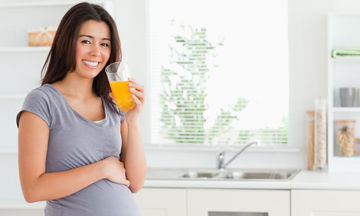 Οκτώ θρεπτικοί φρέσκοι χυμοί που μπορείτε να πίνετε στην εγκυμοσύνη