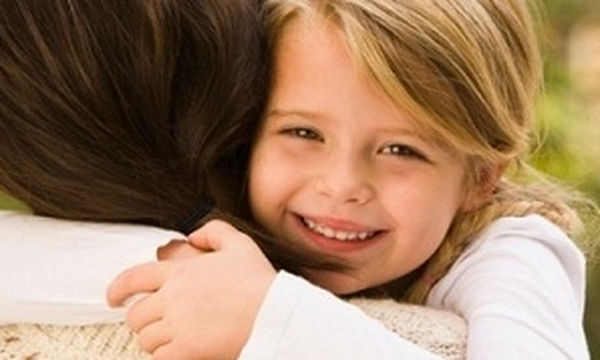 Πέντε τρόποι για να ενισχύσετε τη συναισθηματική ασφάλεια του παιδιού σας